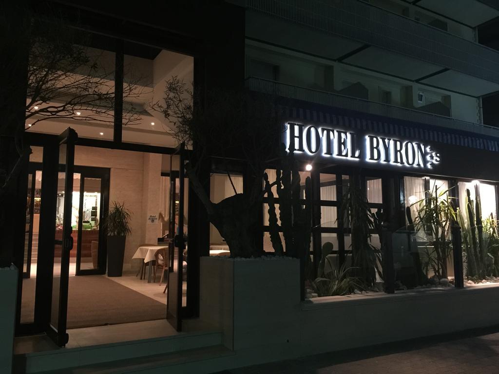 拜伦酒店 米兰马瑞提那 外观 照片